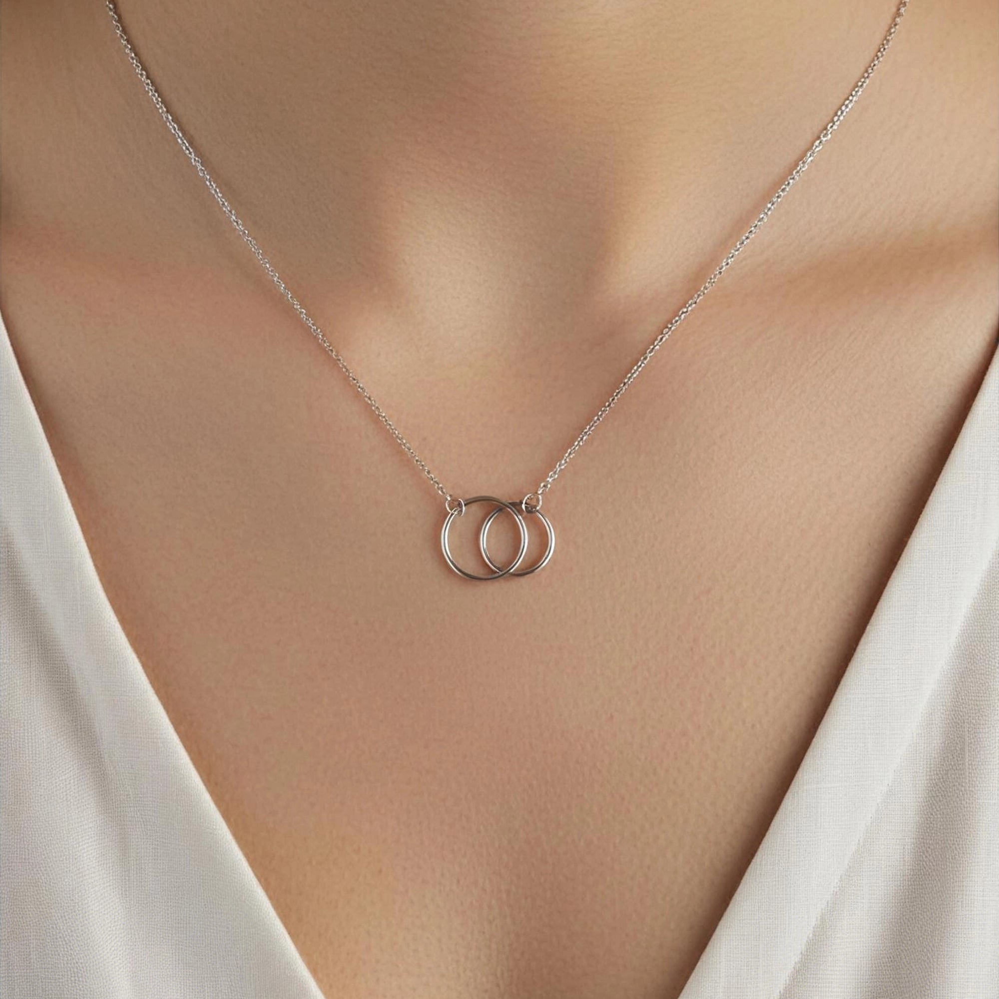 Double ring necklace