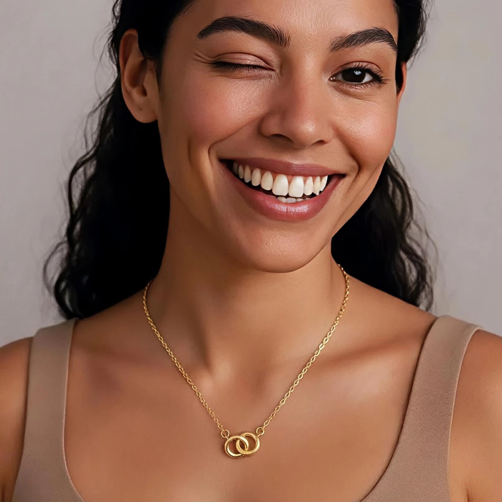 Double ring necklace Secondary image