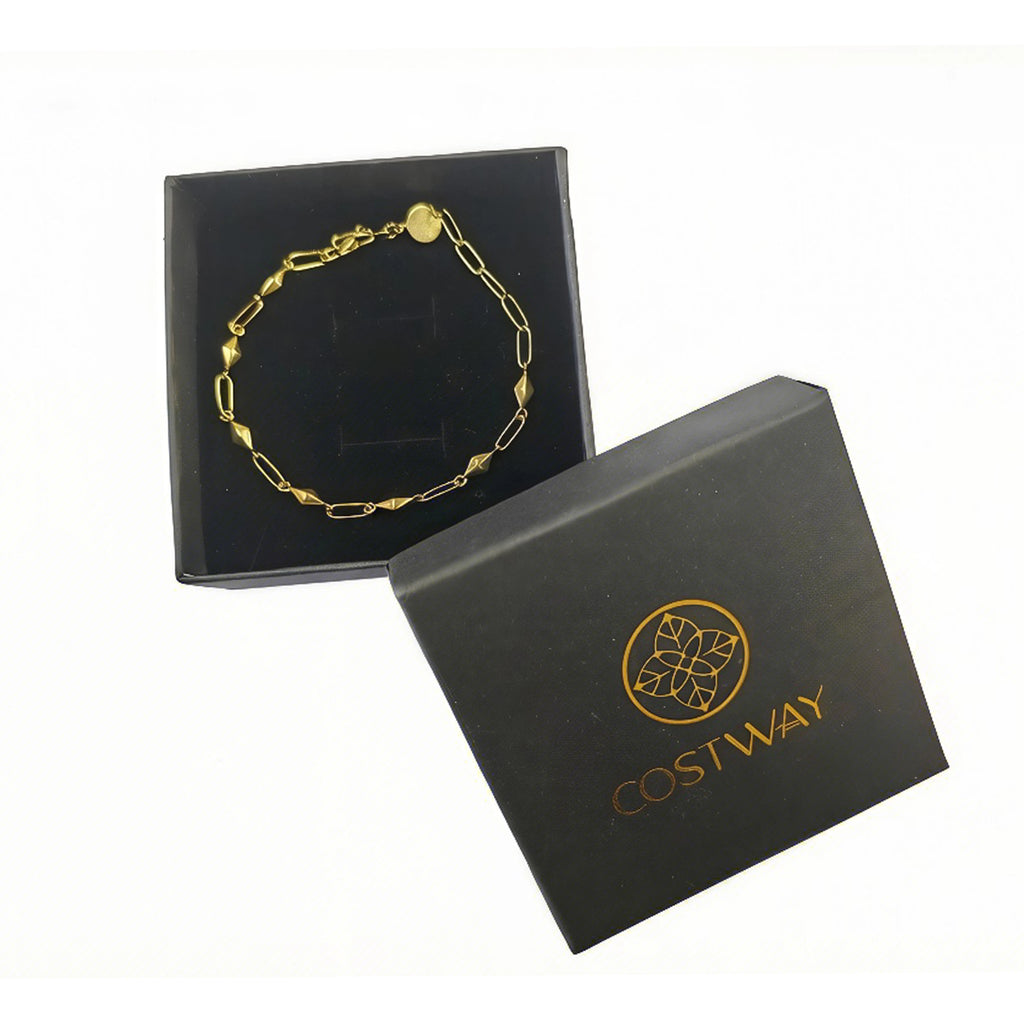 Diamond shaped bracelet